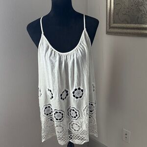 LIV Los Angeles‎ White Embroidered Eyelet racer back cotton Top cover up Sz L